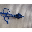 NH144001 - náhrdelník lastura, barva modrá metalická, kroucená bavlněná šňůrka 